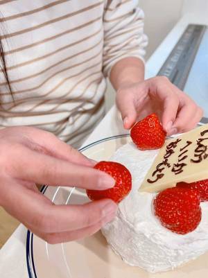 プレートの文字を見てみると…？　小６娘が作ったケーキに「素晴らしい」の声