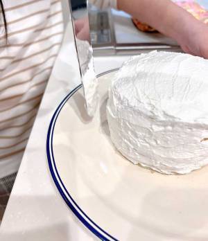 プレートの文字を見てみると…？　小６娘が作ったケーキに「素晴らしい」の声