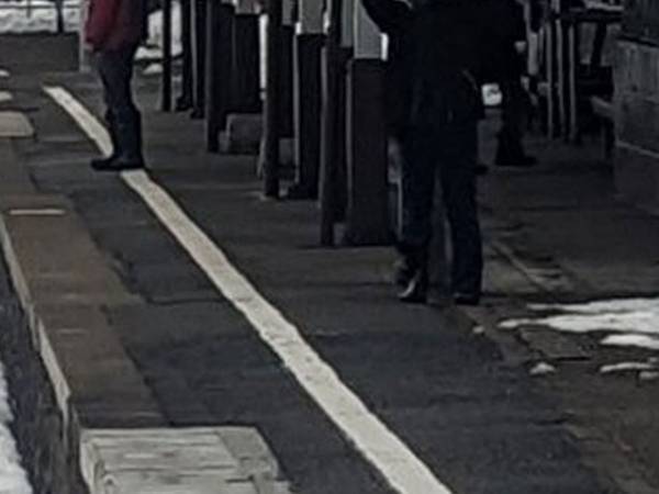 電車に乗車中、車窓から見た光景に「心が温かくなった！」「素敵な取り組み」