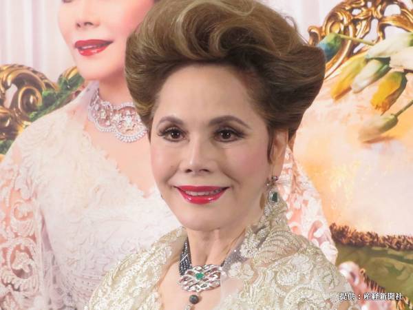 デヴィ夫人が寄付で学校を建設　里親にもなり「敬服いたします」の声