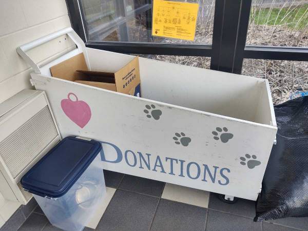 動物保護施設の寄付ボックスに『入っていたもの』に同情の声　「涙が出そう」