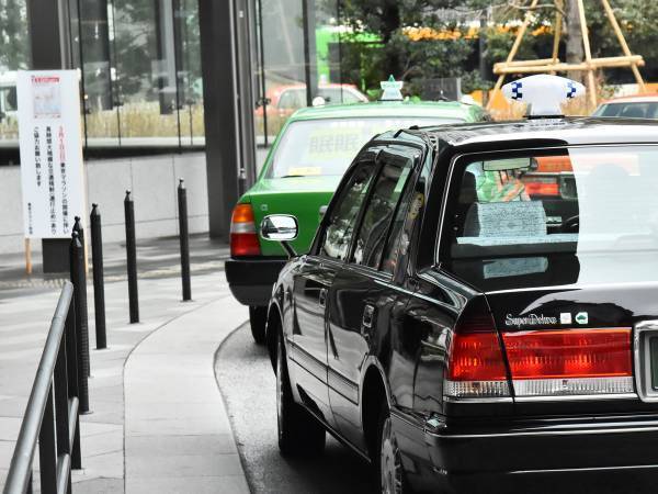 柴田阿弥に、タクシー運転手「これあげる！」　大量に渡してきた物に「ありがたすぎる」