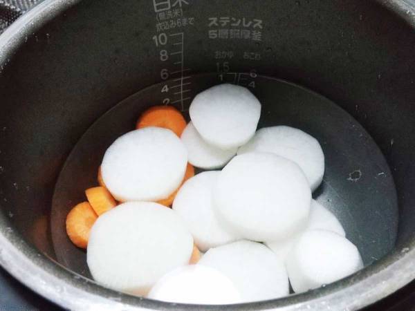 スイッチさえ押したら外出もOK！　簡単すぎる『炊飯器おでん』とは？