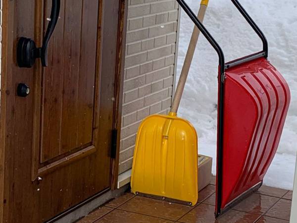 ヤマト配達員「本当に置いておいていいんですか？」　帰宅後に見たら、荷物がこうなっていた