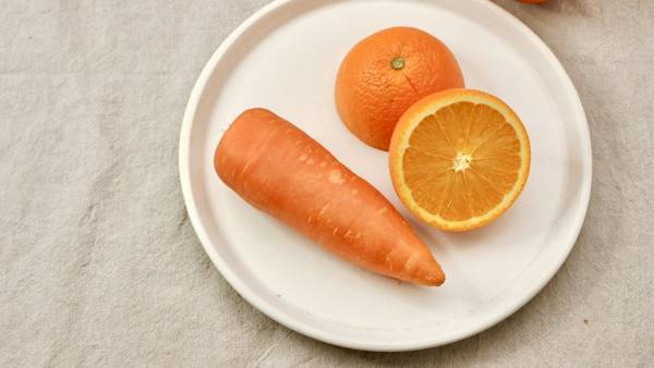 オレンジの香りと相性抜群…　鍋１つで作る『絶品ニンジン料理』に箸が止まらない