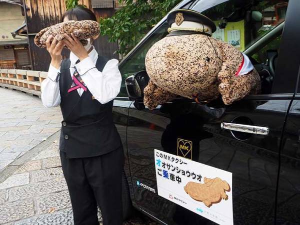 「え、ヤバい」「一緒に乗りたい」　タクシーの助手席に乗っていたのは、まさかの？