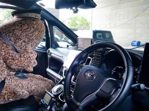 「え、ヤバい」「一緒に乗りたい」　タクシーの助手席に乗っていたのは、まさかの？