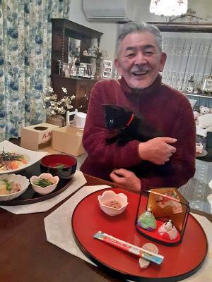 『幼い実娘』がいないのに、ひな祭りを祝う両親　理由に「最高の発想！」「まさに愛」