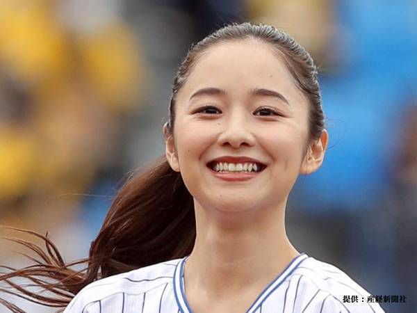 男女逆転『大奥』のオフショット　堀田真由が猫と遊ぶ姿に「なんて平和」「可愛さが渋滞」