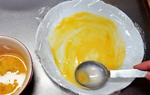 ちらし寿司や冷やし中華に！　錦糸卵・薄焼き卵はラップとレンジでカンタンにできる