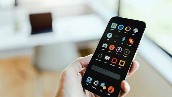 画面がトマトだらけに！？　今すぐ誰かに教えたくなる『Google検索の裏技』とは？