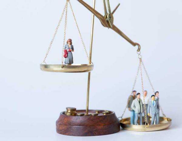 「この国だけ、時が止まってる」　女性議員が増えない日本　格差是正を阻む『根強い声』とは？