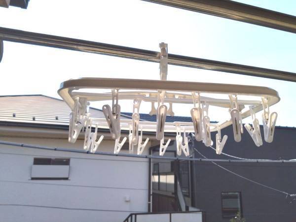 「ナイスアイディア」「たった１秒」　簡単に洗濯物を取り込める方法とは？