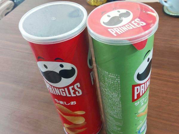 食べたら捨てるポテトチップスの容器　意外な収納アイデアに「スッキリ！」「これは便利」