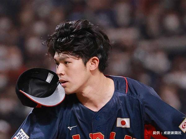 佐々木朗希が死球を当てたチェコ代表選手を訪問　その手には…？