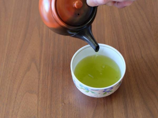 急須の蓋の穴って何のため？　実は美味しさの『カギ』だった！