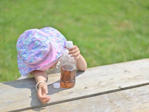 ペットボトルに○○をつけるだけ！　子どもの飲みこぼし防止のアイテムが優秀すぎた