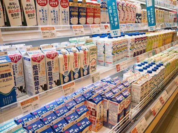 日本の酪農を応援するには、どの商品を買えばいい？　『選び方の目安』に反響　「分かりやすい」「助かる」