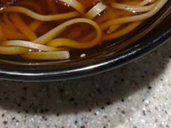 『富士そば』のボツメニューにネットが騒然　インパクト大の見た目に「発想が好き」