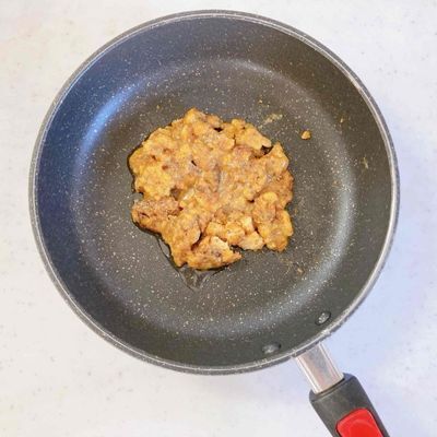 材料はうまい棒と卵だけ！？　「究極のズボラお好み焼き」が衝撃のうまさだった