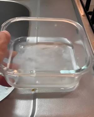 「キレイ」「ピカピカ」　電子レンジの汚れを簡単にきれいにする方法