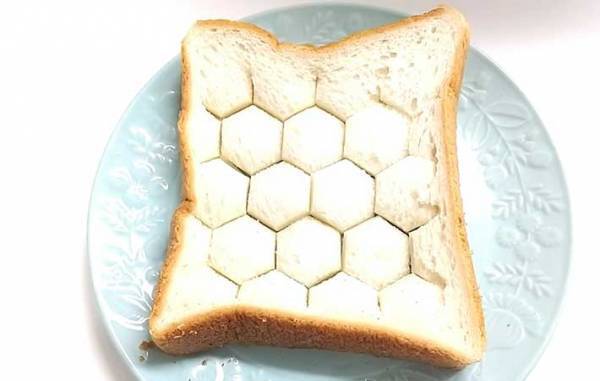 ダイソーで買える『ハニートーストカッター』で、いつものトーストがかわいく変身！