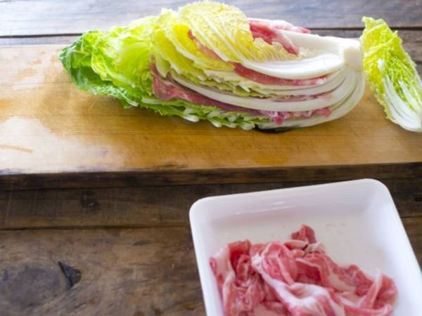 サボったとバレないクオリティー！　「ひき肉キャベツミルフィーユ」の超簡単レシピ