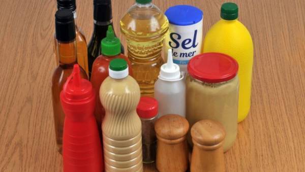 みりんも常温NG！？　本当は冷蔵庫で保存すべき調味料に「直します」「忘れがち」