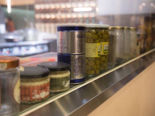 みりんも常温NG！？　本当は冷蔵庫で保存すべき調味料に「直します」「忘れがち」