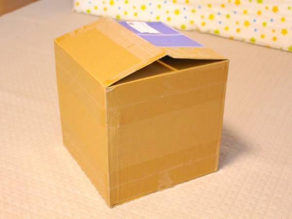 「やられた」「なんかうれしい」　宅配便の箱をカッターを使わず一瞬で開ける裏技