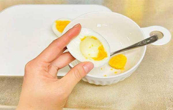 アメリカではおなじみの料理　ゆで卵に入れたものが「天才では？」