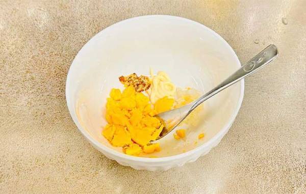 アメリカではおなじみの料理　ゆで卵に入れたものが「天才では？」