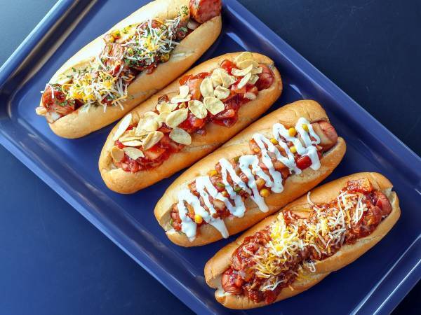 「おいしそう」「拍手」　卵たっぷり『チキン南蛮ホットドッグ』の作り方