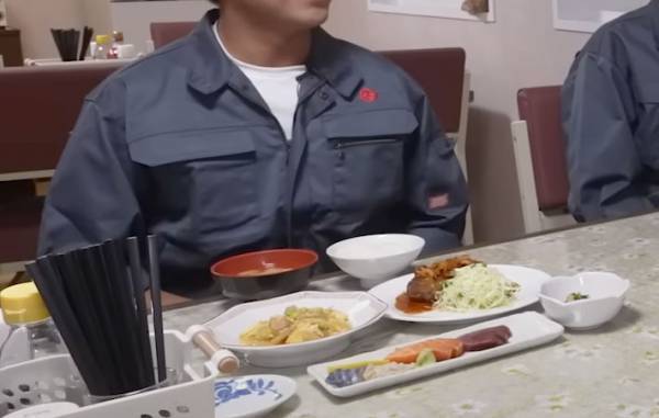 タンカーの船員１７名で焼肉に行ったら？　レシートに「大盤振る舞い！」「額縁に入れて飾って」