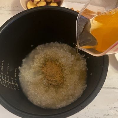 こ、これはレベルが高い…！　公式直伝「綾鷹どん兵衛炊き込みごはん」は必食の価値あり