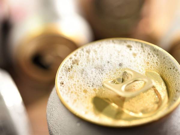 「知らなかった」「天才」　冷やし忘れたビールを１０分で冷やす裏技