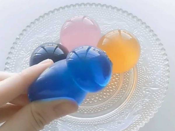 「見ていて気持ちいい」　透き通る青色がきれい！　実はこれ…