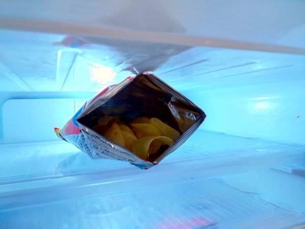 湿気ったポテトチップスをパリパリに戻す裏技に　「見事！」「復活した」