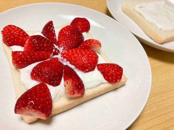 生クリームを『あるもの』で代用してフルーツサンドを作ると？　「これは食べたい」