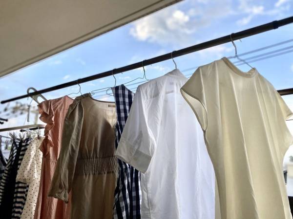 わかっているけど放置していた…　 外干し用のハンガーの汚れを落とす掃除術