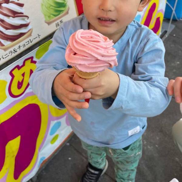 ソフトクリームを失敗した店員に、４歳児がいった言葉が？　「尊い…」「心が浄化されます」