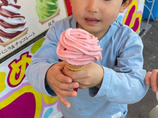 ソフトクリームを失敗した店員に、４歳児がいった言葉が？　「尊い…」「心が浄化されます」