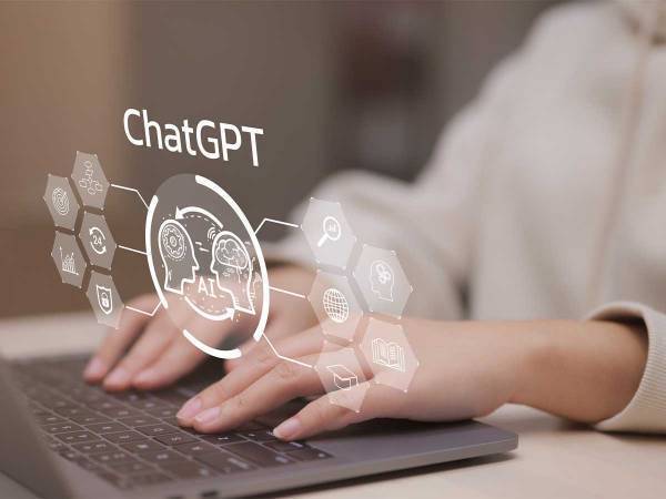 なんでも答えてくれる！？　話題の『ChatGPT』を、主婦はこう使ってる！