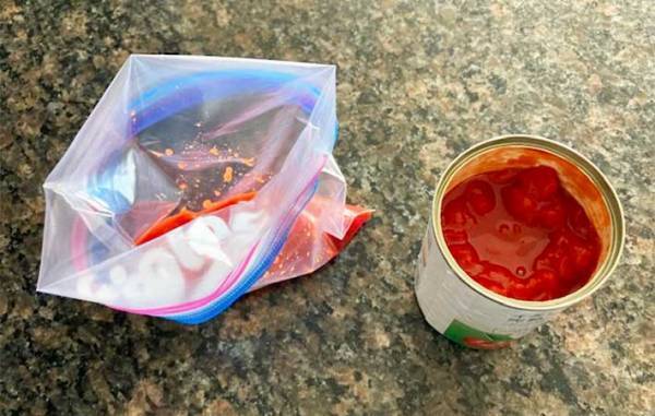 残ったトマト缶を『長く保存させる方法』　「たったそれだけ？」「１か月は安心」