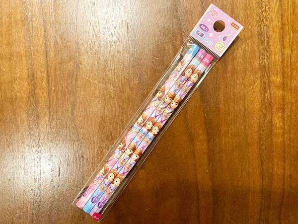 何かと手間のかかる入学準備　先輩ママのアドバイスに「１００均助かる…」「これは便利」