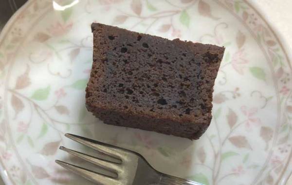 「濃くて爽やか」「柑橘との組み合わせ最高」　久世福商店で買える『濃厚チョコケーキ』が絶品