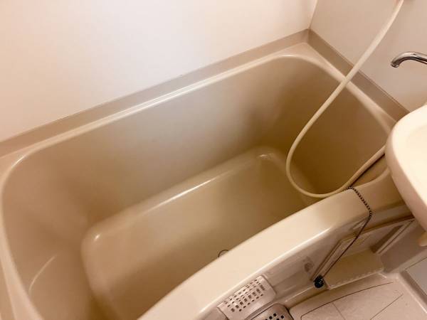 浴槽だけ洗ってた…！　お風呂場掃除で見落としがちな３箇所とは