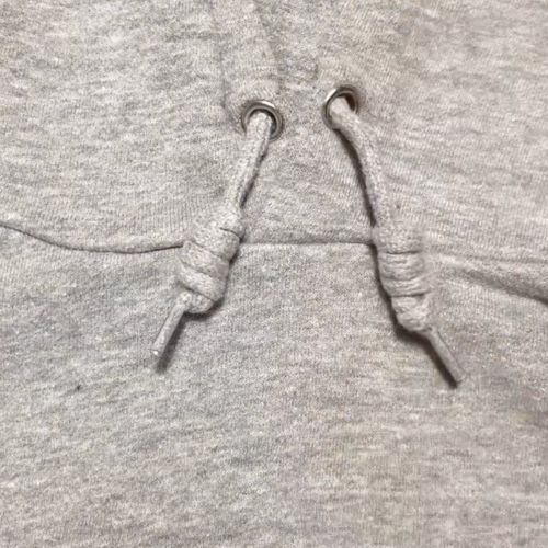 す、すぐにやる…！　パーカーのひも抜けがち問題を解決する便利な裏技