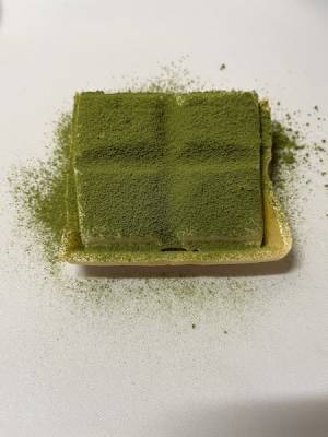 安直すぎても誰もやらないよね？　市販のバニラアイスに抹茶振りかけが地味うまい