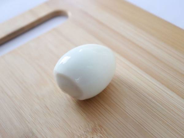 「気持ちいい！」「それだけで！？」　史上最も爽快なゆで卵の殻を剥く方法